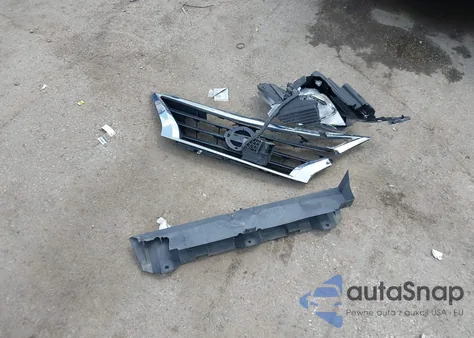 2019 Nissan Versa 1.6 Sv z USA, uszkodzony, nr VIN 3N1CN7AP1KL812595